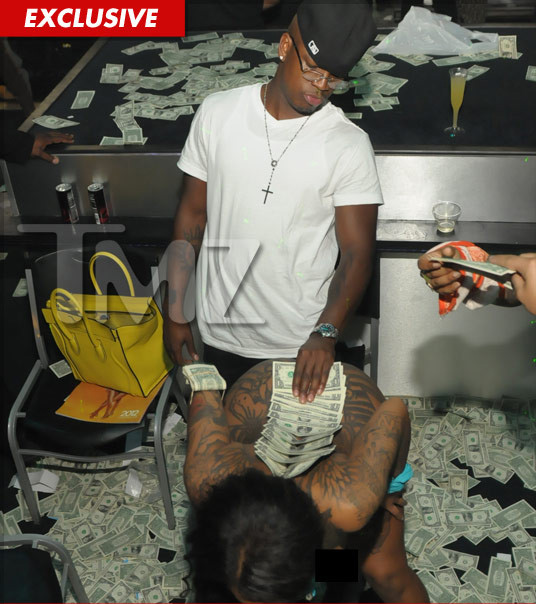 Ne-Yo went on a redecorating mission last weekend at an Atlanta strip club ...