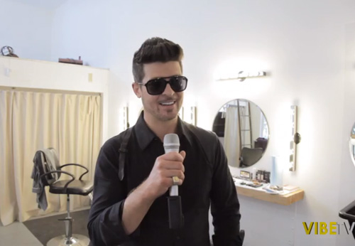 Robin-Thicke-on-set-of-Blurred-Lines