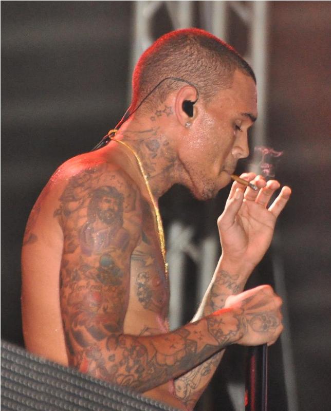 wpid-Chris-Brown-Smokes-Weed-In-Ghana
