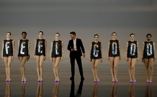 Robin-Thicke-Feel-Good-2