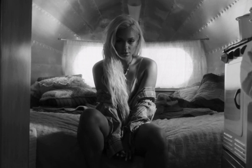 Paloma-Ford-Jada-Vid