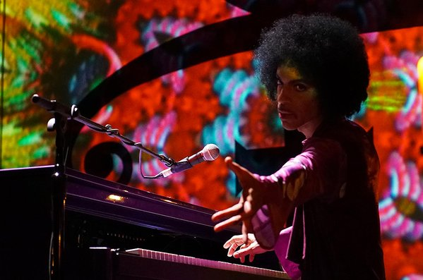 prince-live-piano